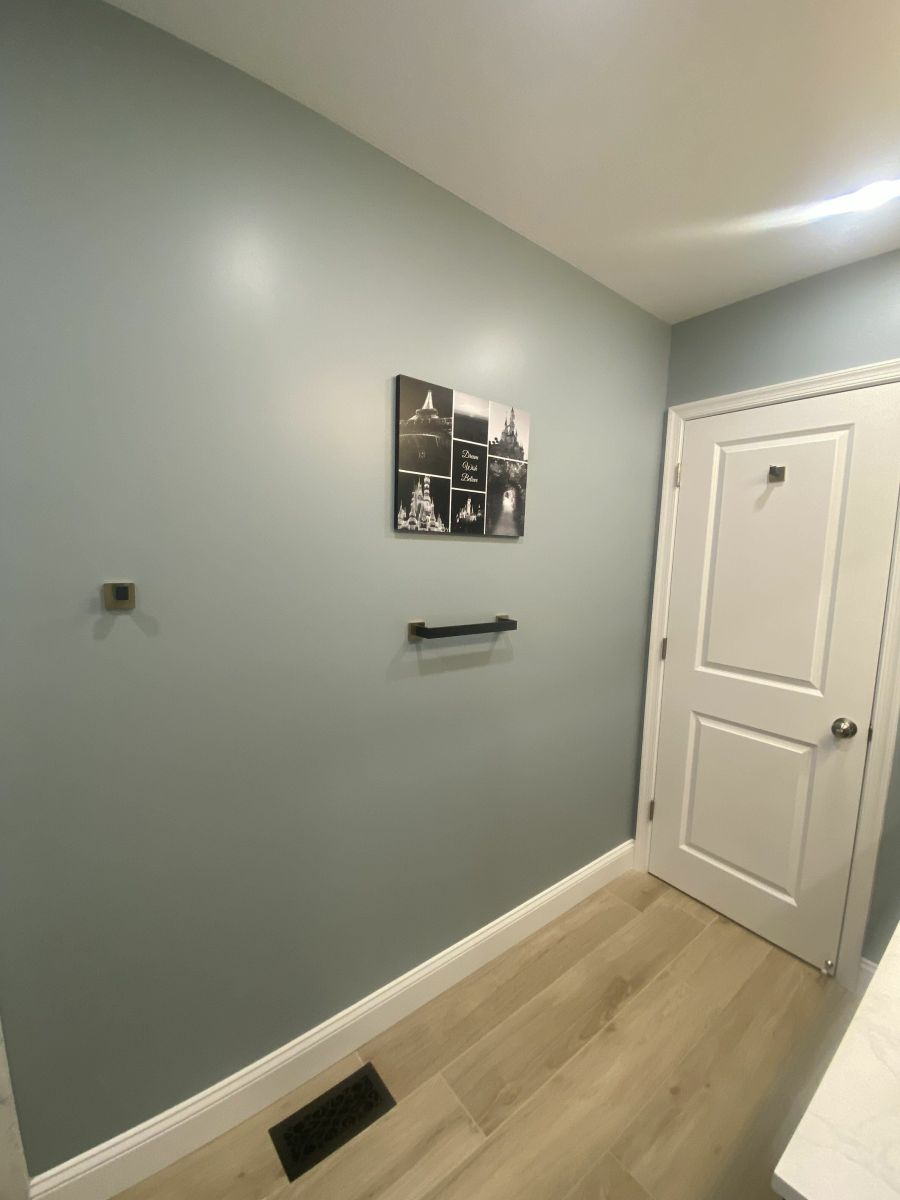 Full-Bathroom-and-Hallway-in-Sewell-NJ-2