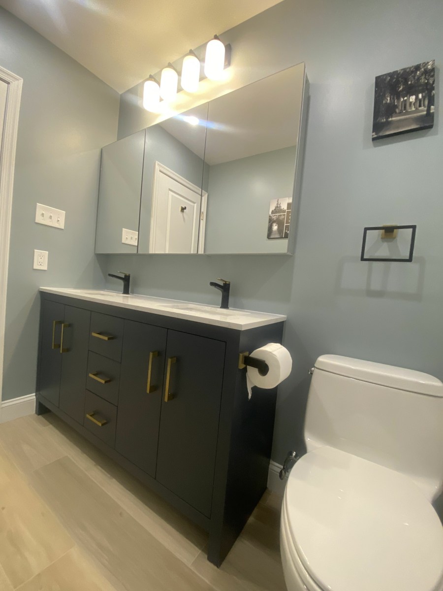 Full-Bathroom-and-Hallway-in-Sewell-NJ-4
