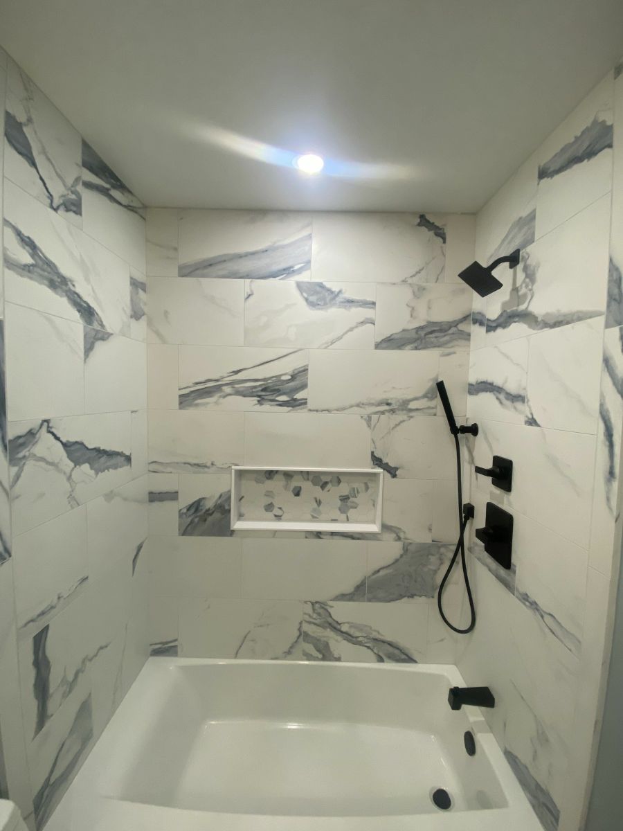 Full-Bathroom-and-Hallway-in-Sewell-NJ-6