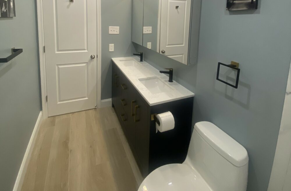 Full Bathroom & Hallway in Sewell, NJ